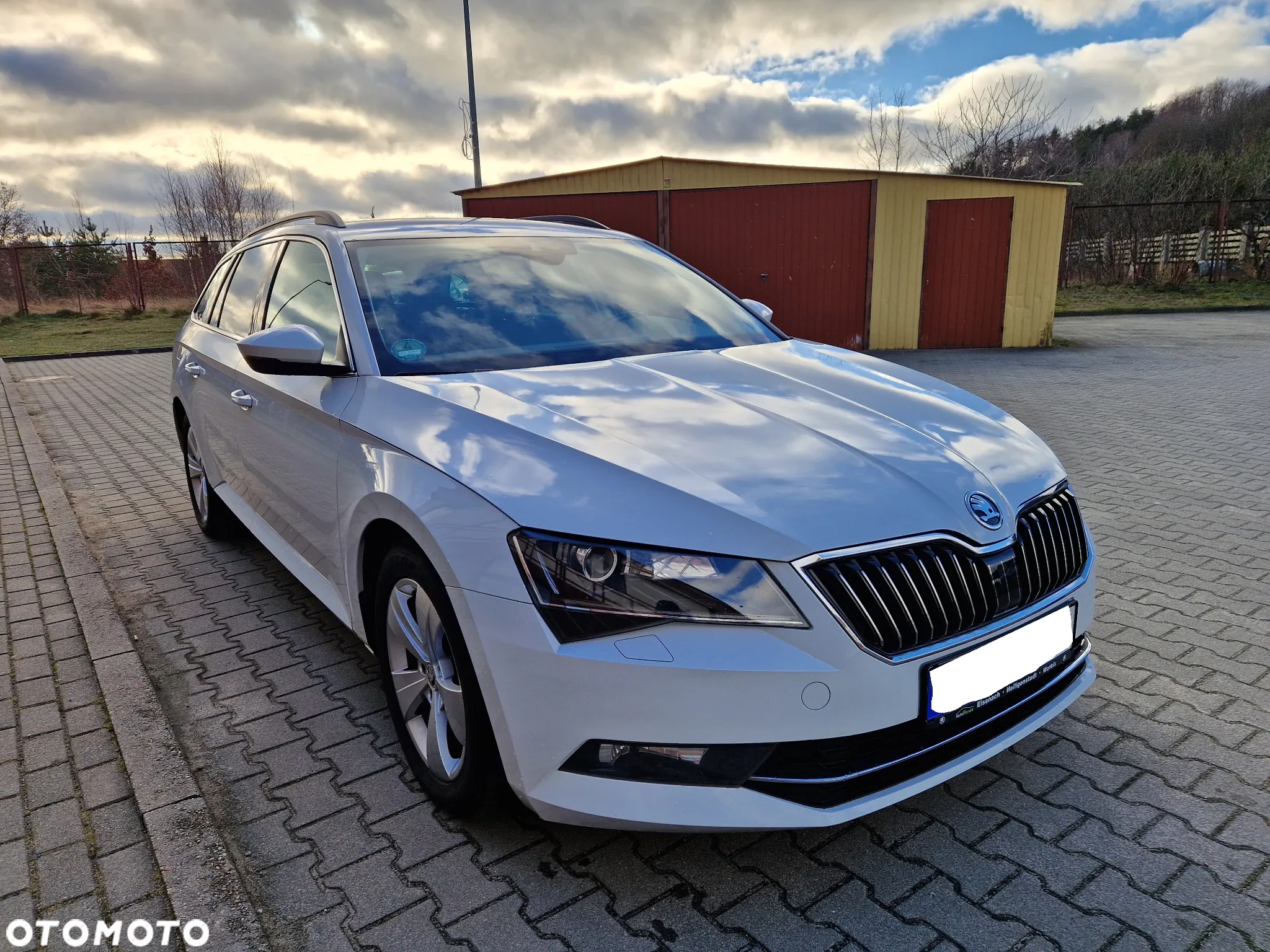 Skoda Superb 2.0 TDI Ambition DSG - 4