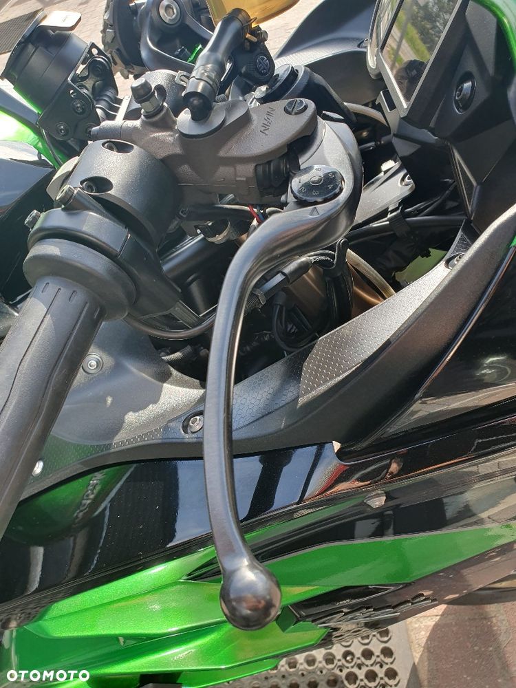 Kawasaki H2 - 24