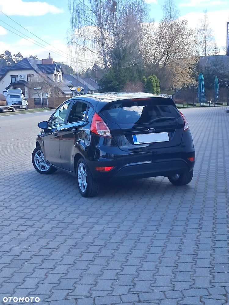 Ford Fiesta 1.0 Champions Edition - 17