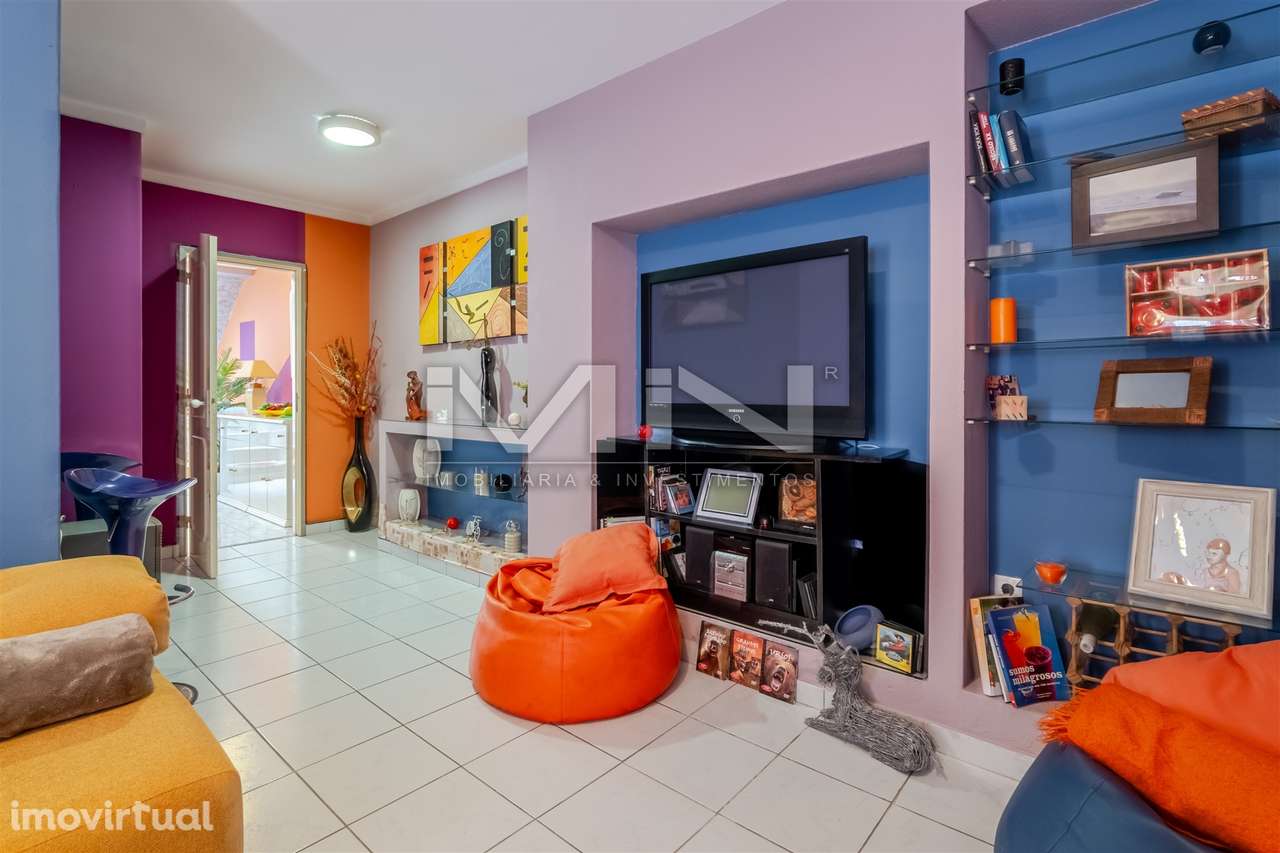 Moradia T2+1 - 2km do Centro de Espinho - Possibilidade Permuta - Grande imagem: 5/48