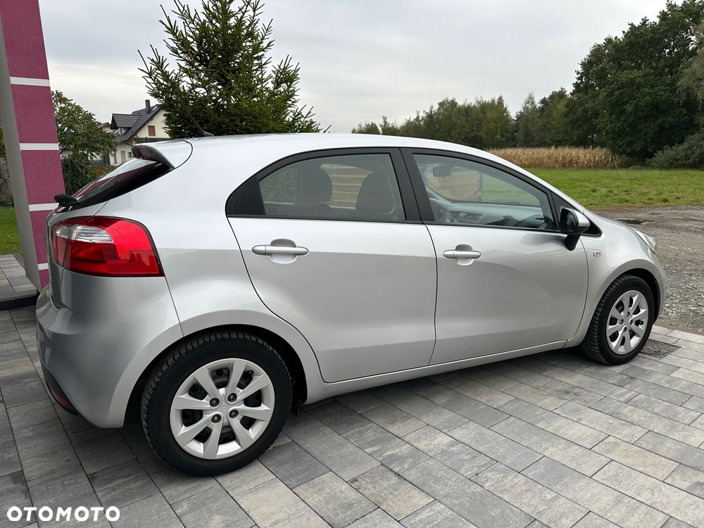 Kia Rio 1.2 M - 13