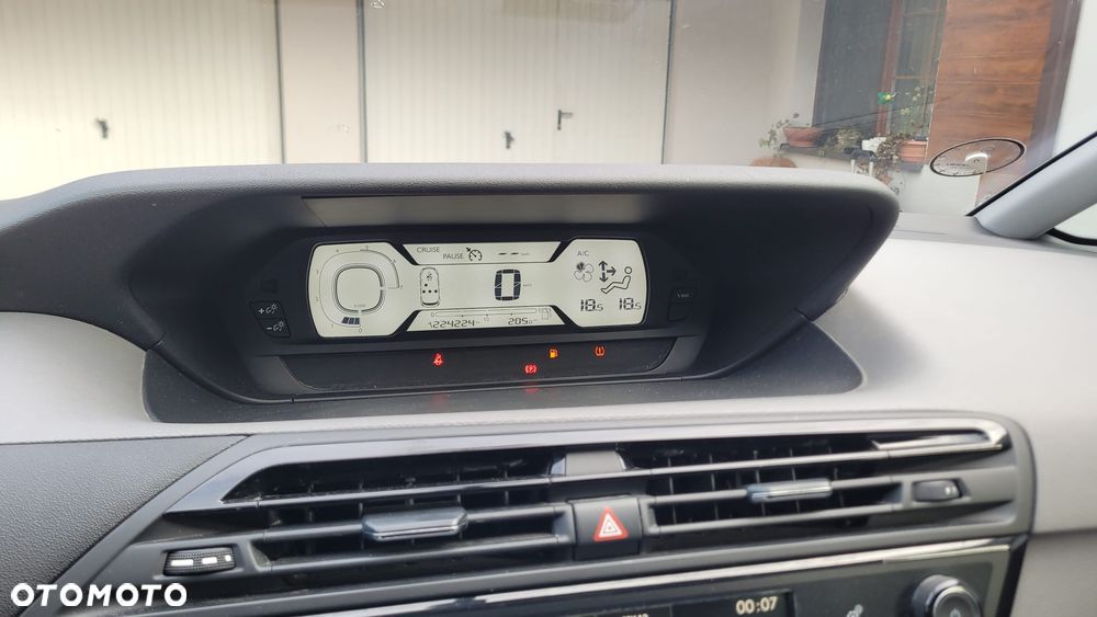 Citroën C4 Picasso e-HDi 115 Exclusive - 26