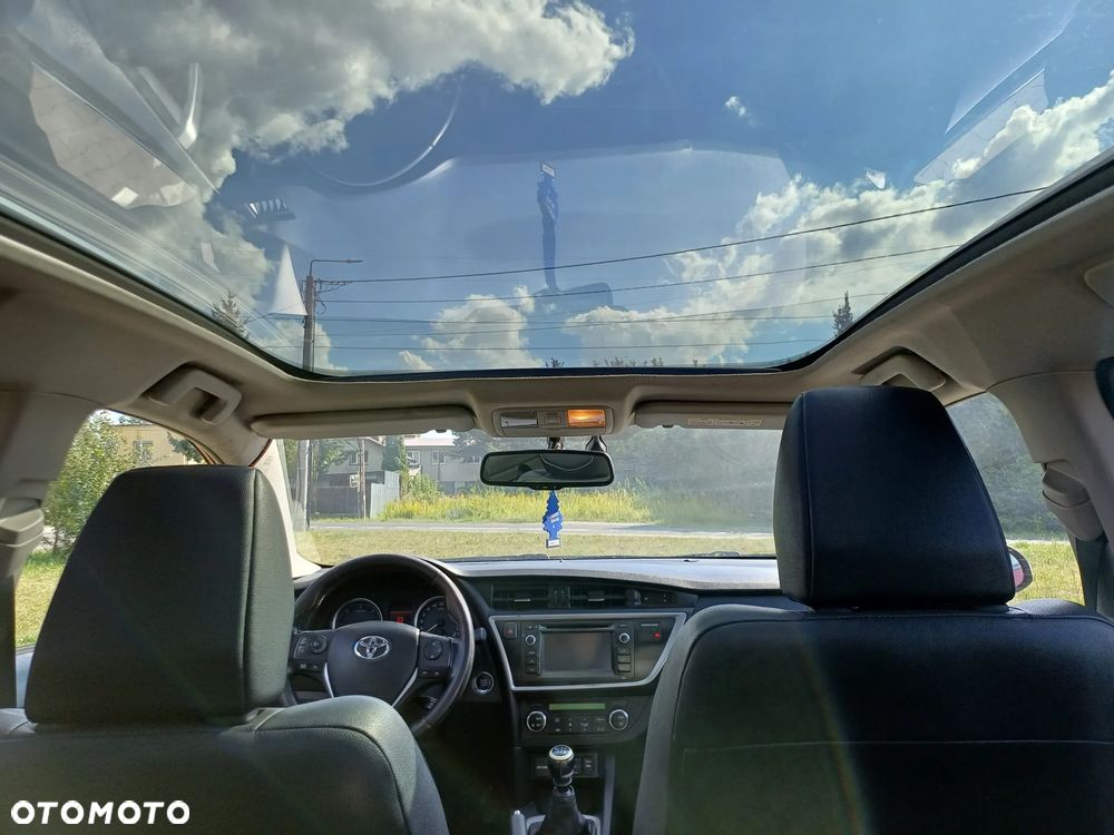 Toyota Auris 2.0 D-4D Premium - 8