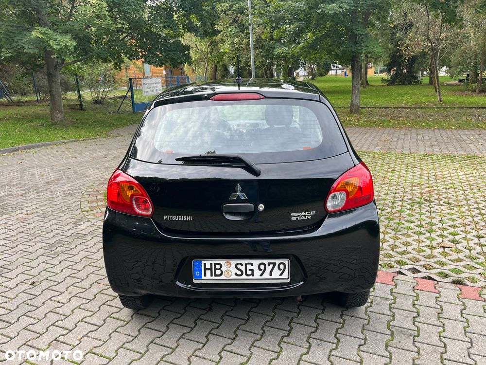 Mitsubishi Space Star - 10