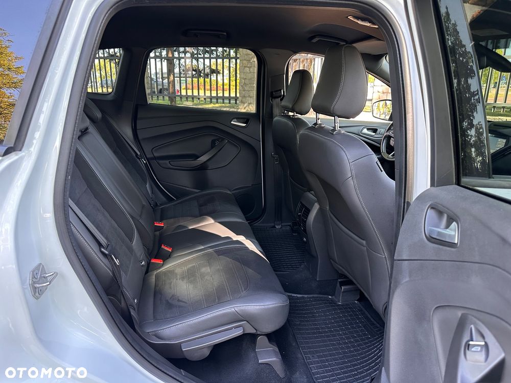 Ford Kuga 2.0 TDCi 4x4 ST-Line - 7