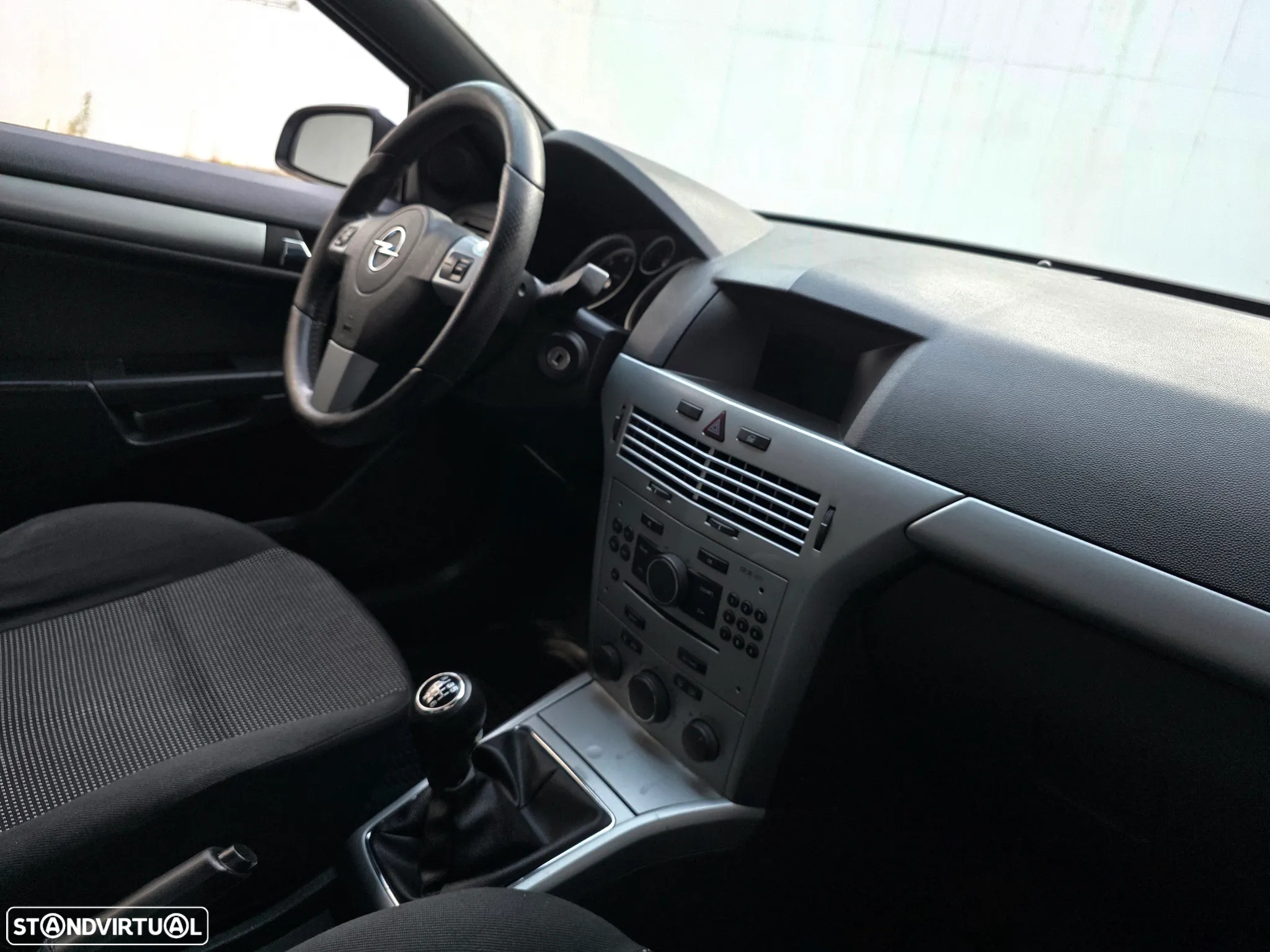 Opel Astra GTC 1.3 CDTi - 46