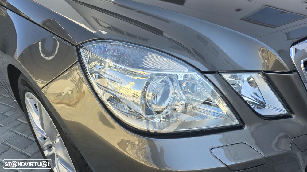 Mercedes-Benz E 300 Bluetec Hybrid Avantgarde - 23
