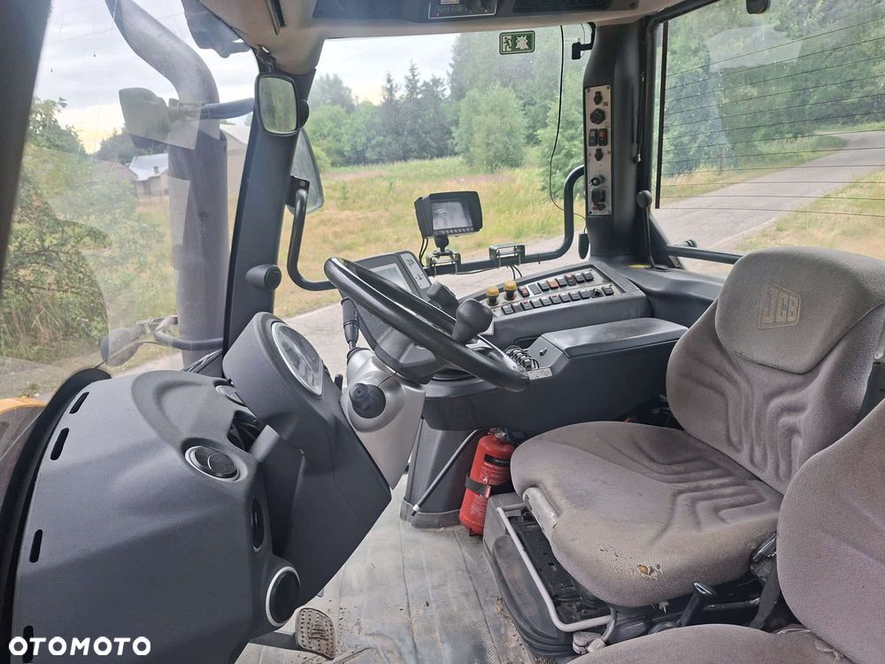 JCB Fastrac 8310 2013 rok 70 km/h Vario, nowe opony - 18