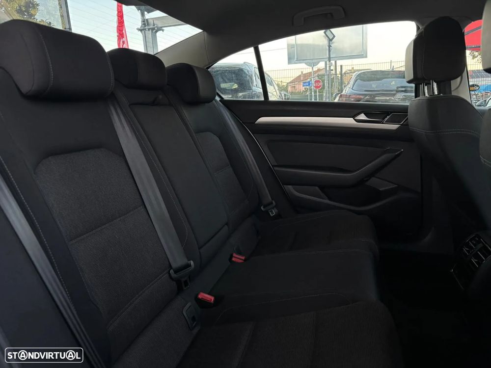 VW Passat 1.6 TDI Confortline - 40