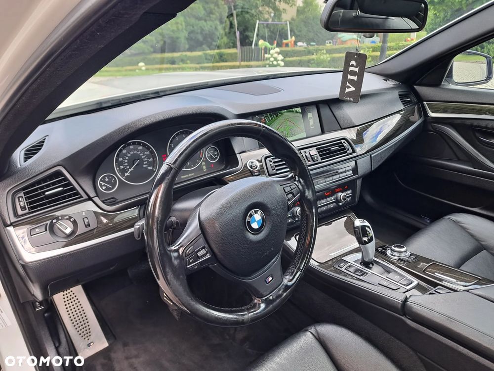 BMW Seria 5 528i xDrive - 17
