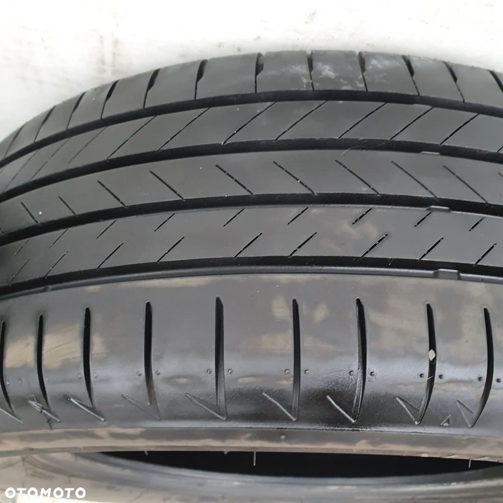 opona Bridgestone Alenza 215/60 R17 - 15