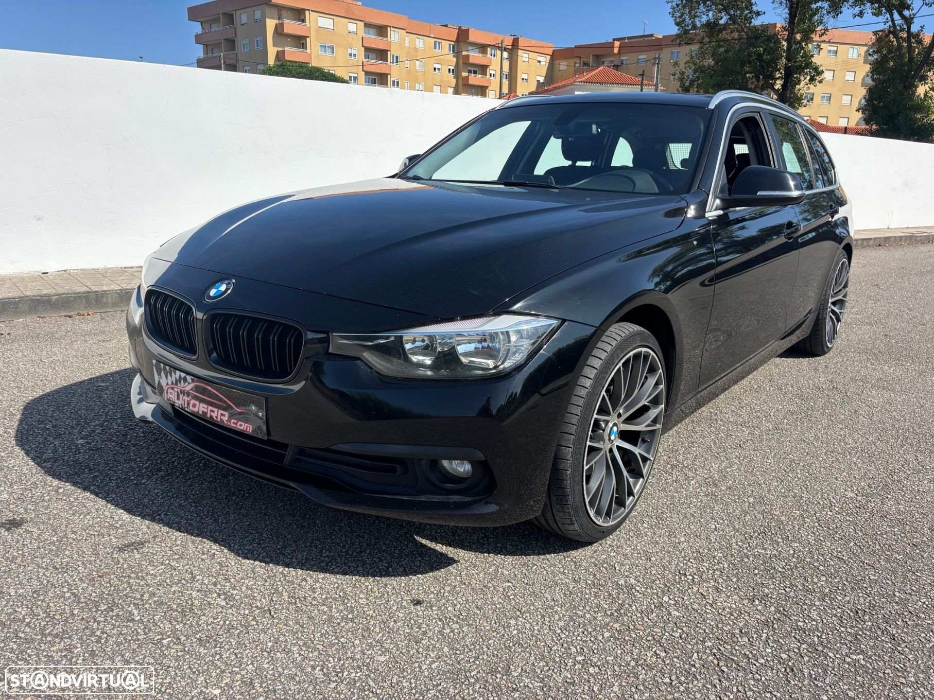 BMW 318 d Touring Advantage Auto - 4