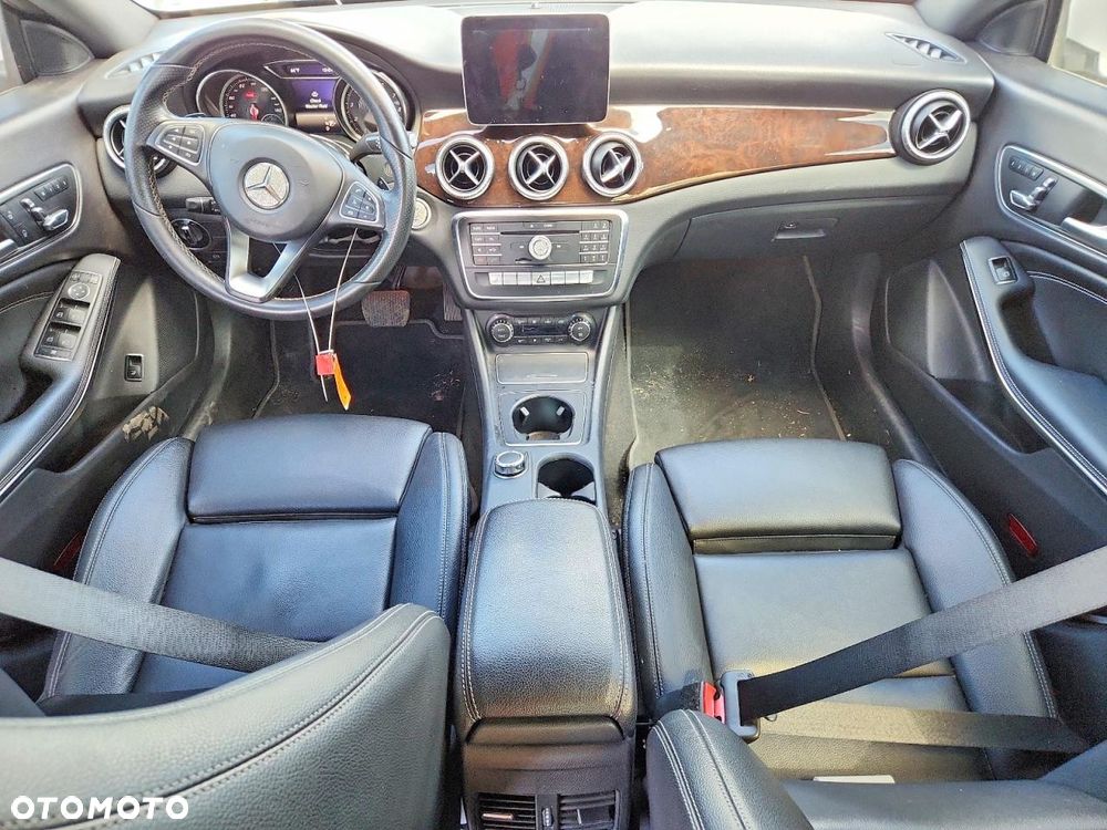 Mercedes-Benz CLA 250 4Matic 7G-DCT - 7