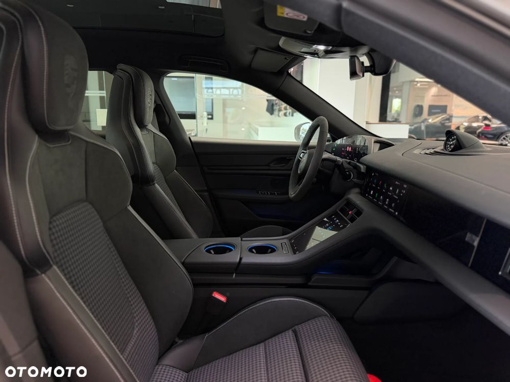 Porsche Taycan 105kWh 4 - 29