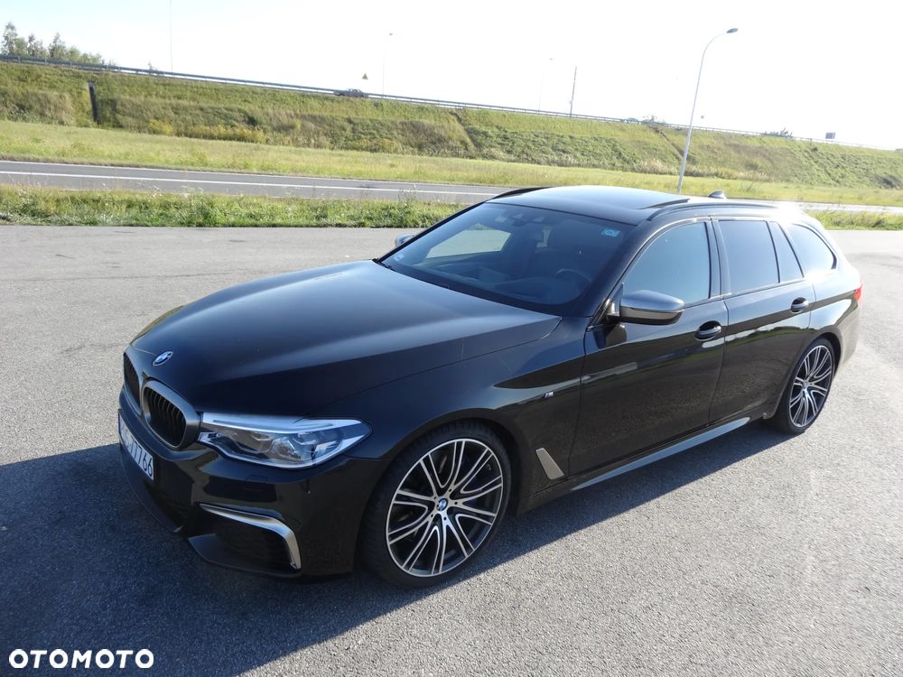 BMW Seria 5 M550d xDrive Touring - 28