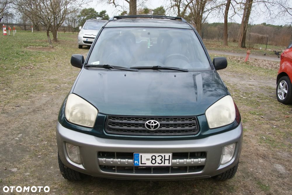 Toyota RAV4 - 1