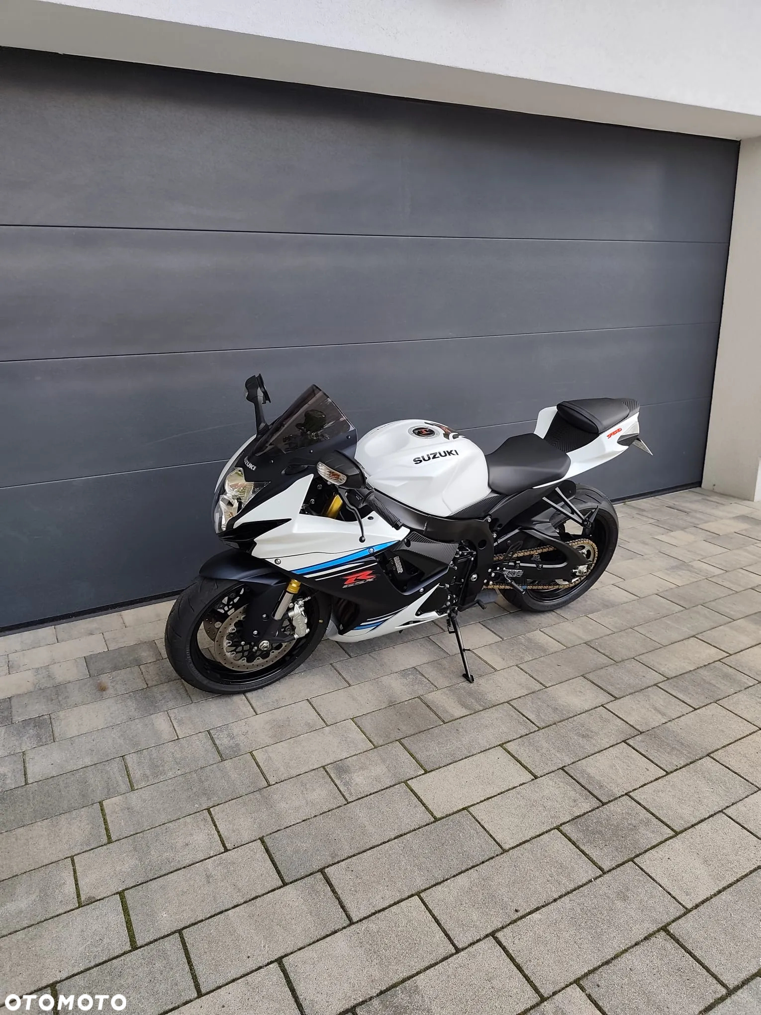 Suzuki GSX-R - 6