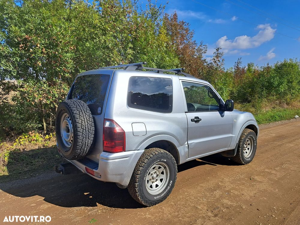 Mitsubishi Montero - 6