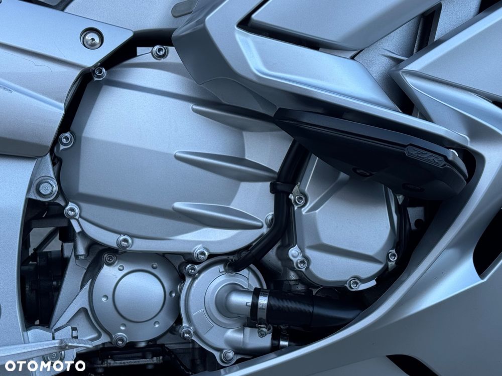 Yamaha FJR - 14