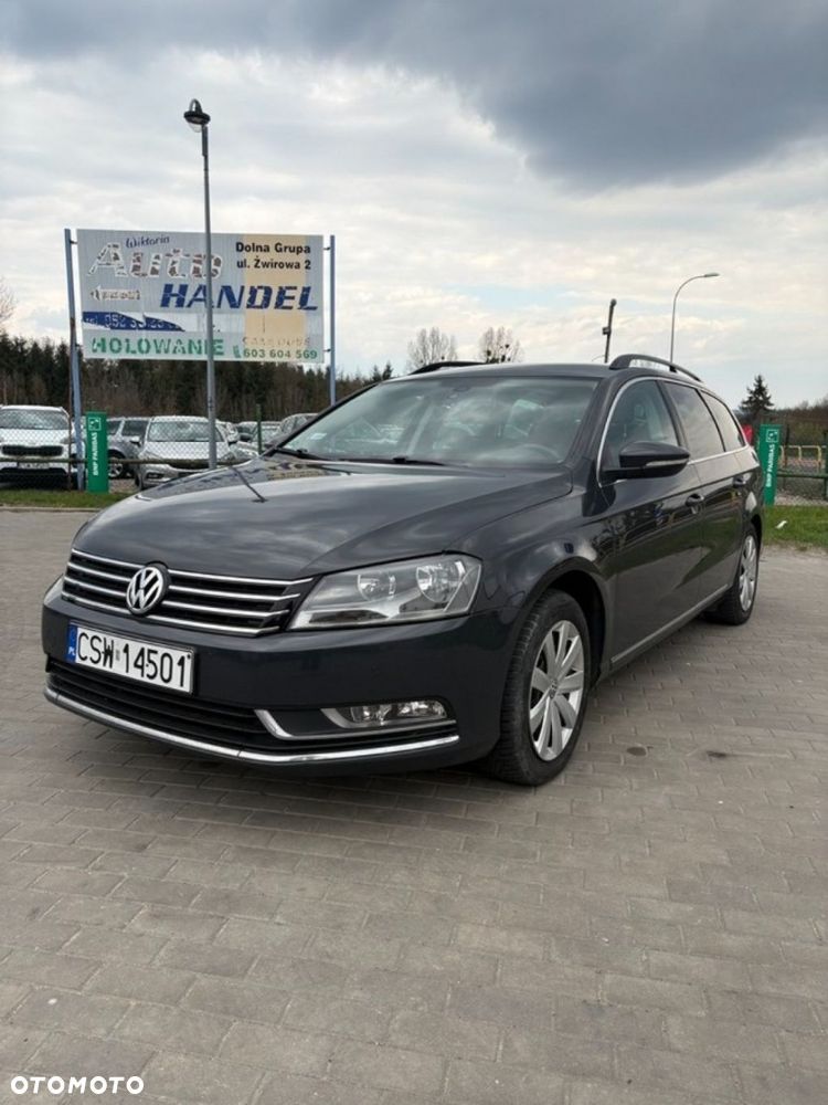 Volkswagen Passat - 1