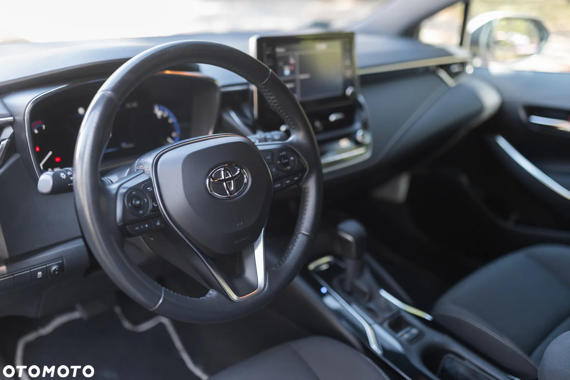 Toyota Corolla 1.8 Hybrid Comfort - 14