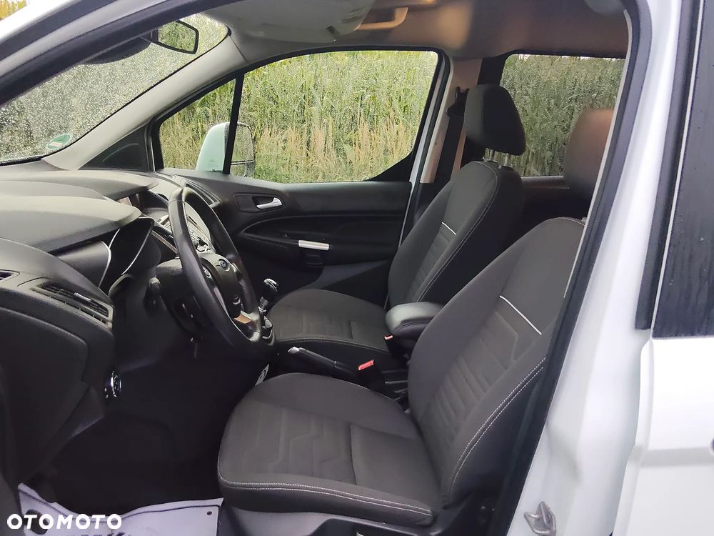 Ford Tourneo Connect - 17
