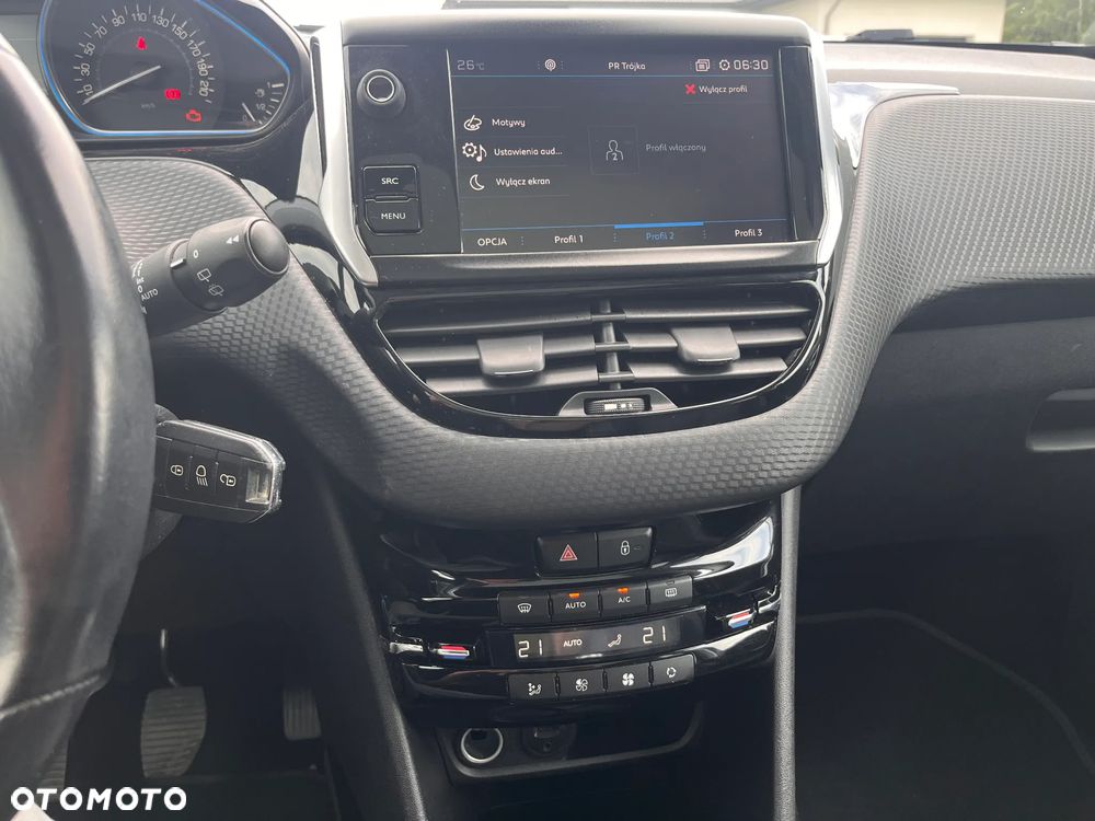 Peugeot 2008 PureTech 130 Stop&Start Allure - 29