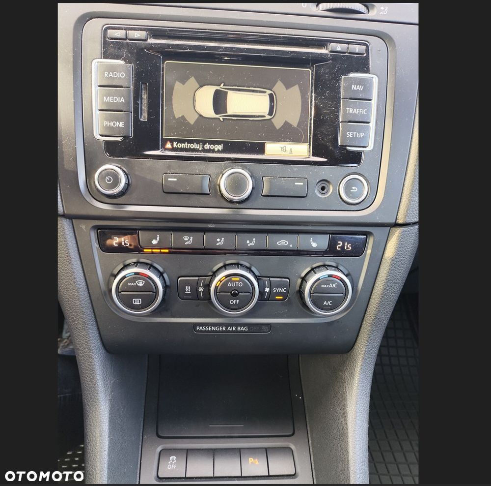 Volkswagen Golf 2.0 TDI DPF Highline - 10