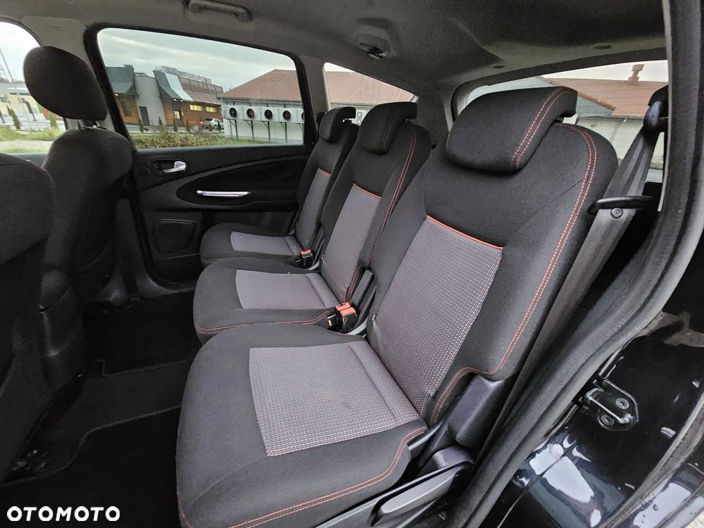 Ford S-Max 2.0 TDCi DPF Titanium - 22
