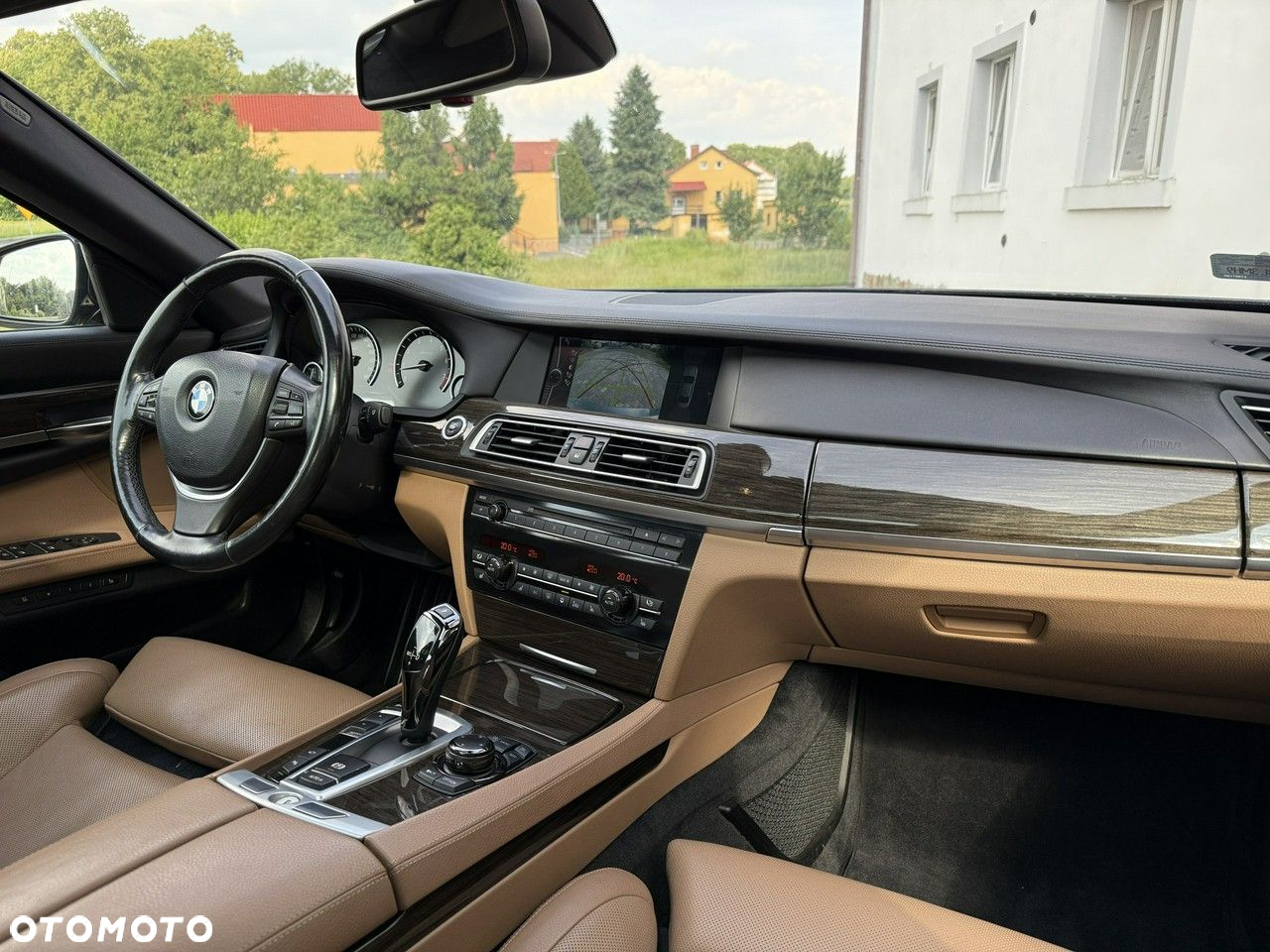 BMW Seria 7 750i - 27