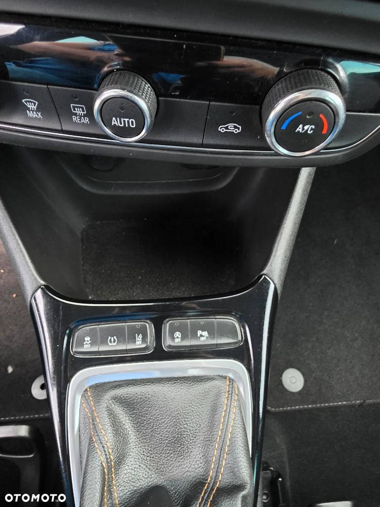 Opel Crossland X - 16