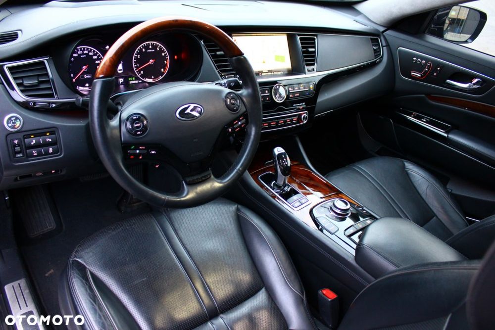 Kia K9 - 7