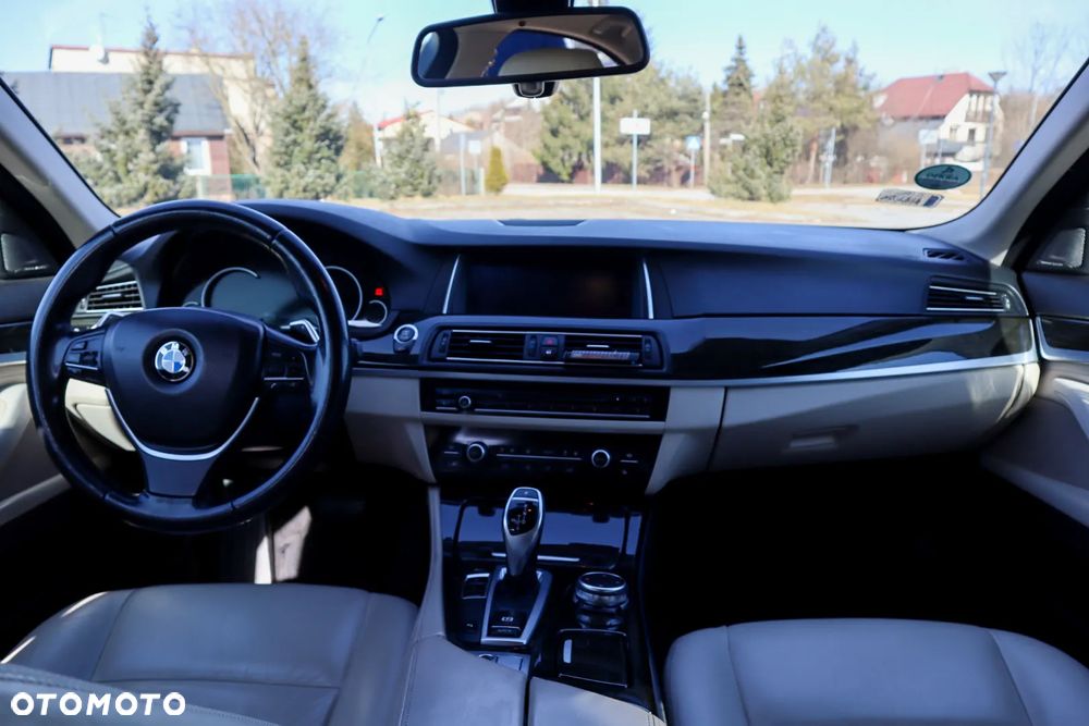 BMW Seria 5 535d Luxury Line - 13