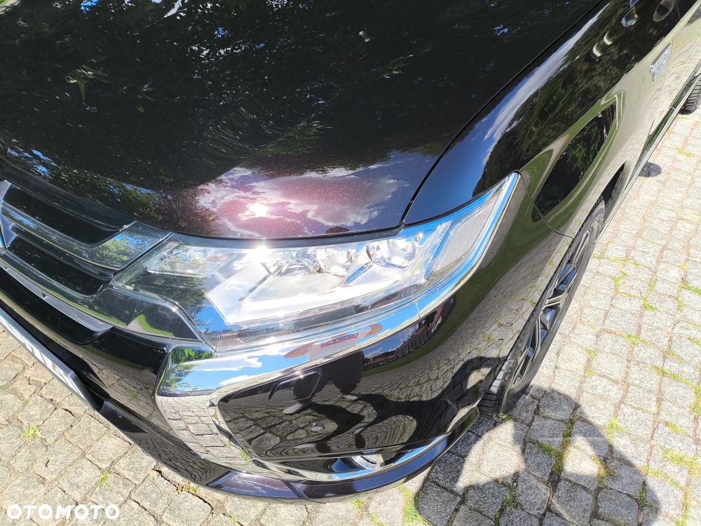 Mitsubishi Outlander 2.0 4WD Plus - 32