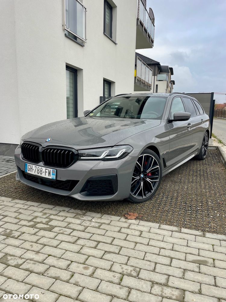 BMW Seria 5 520d xDrive Touring M Sport Edition - 1