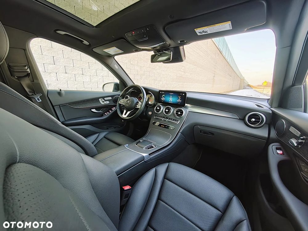 Mercedes-Benz GLC - 12