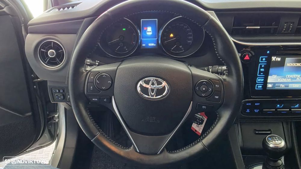 Toyota Auris 1.6 D-4D Exclusive+Navi - 38