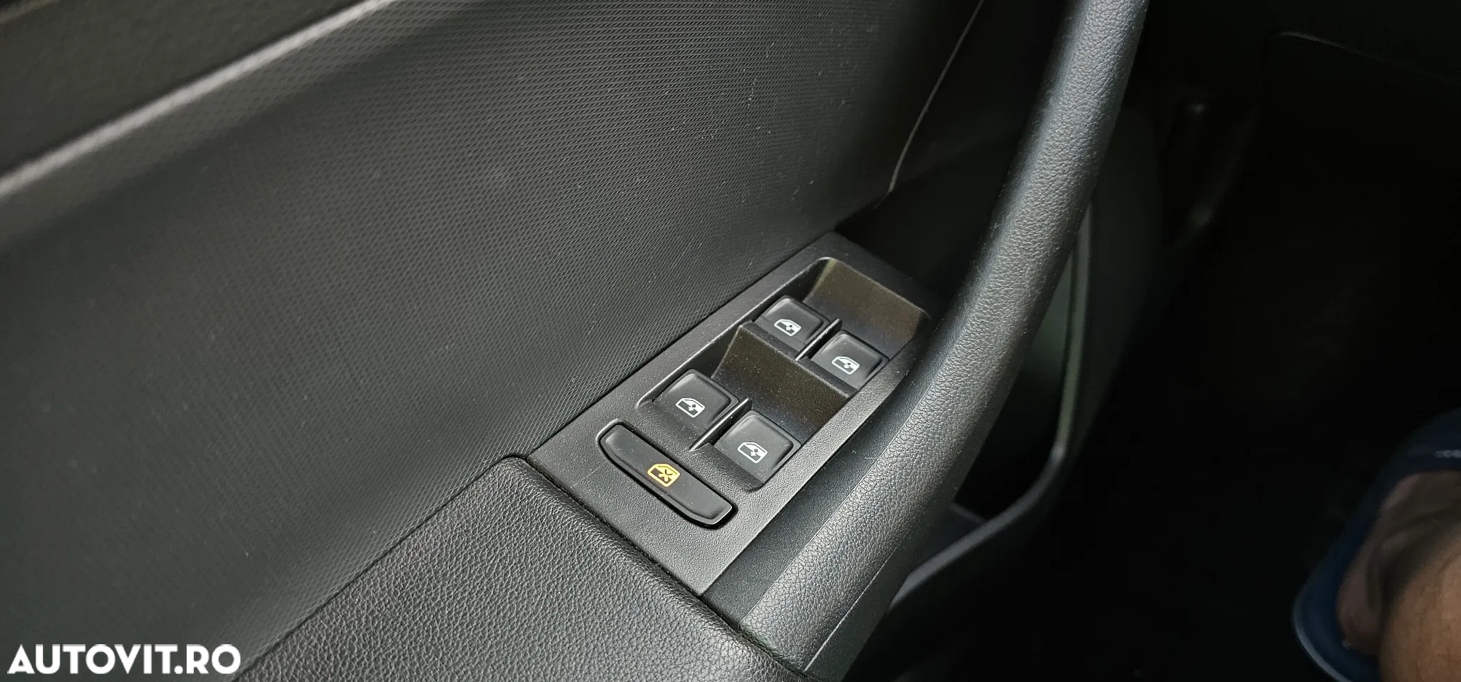 Skoda RAPID 1.2 TSI Style - 5