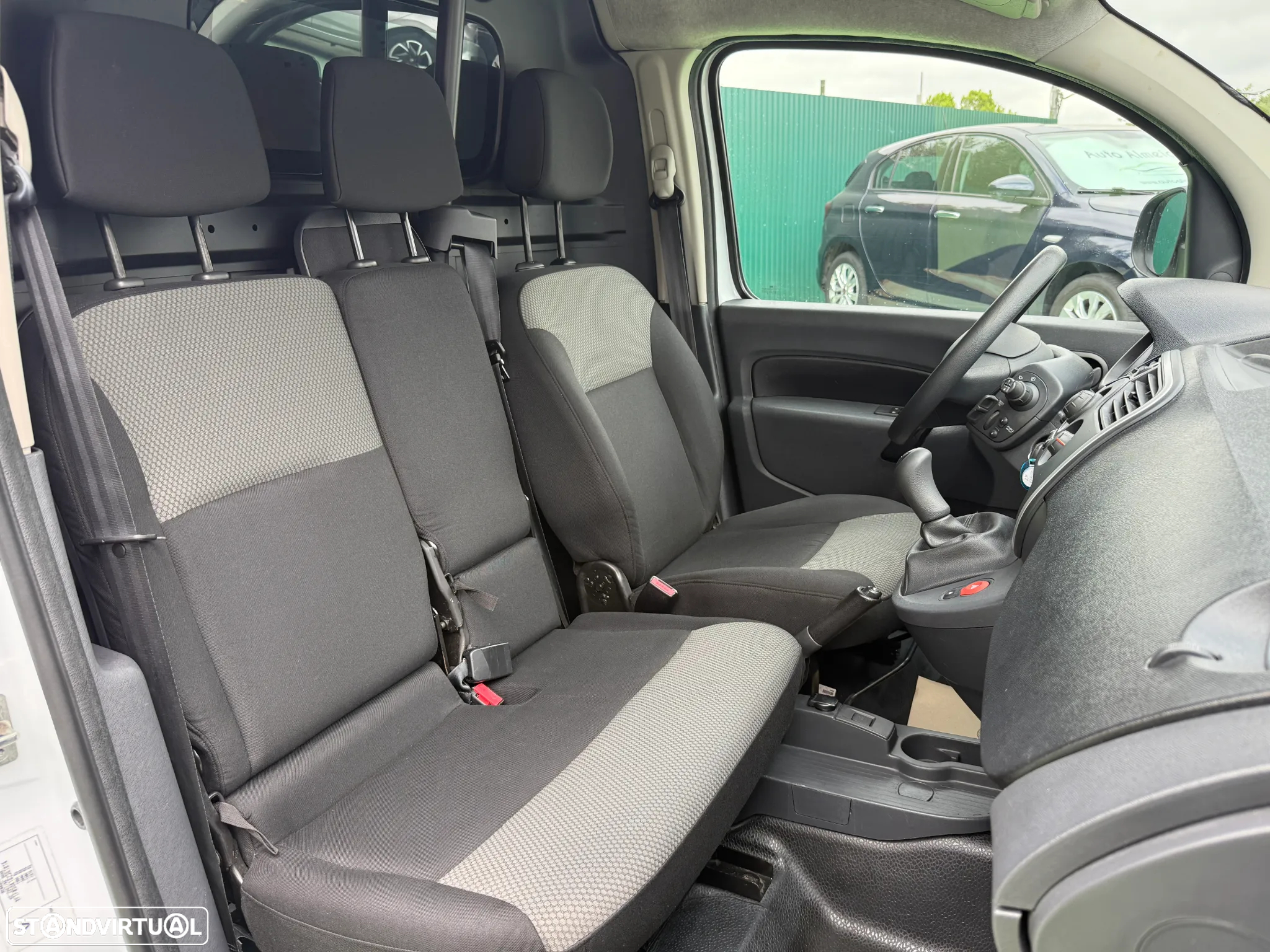 Renault KANGOO 3L - 17