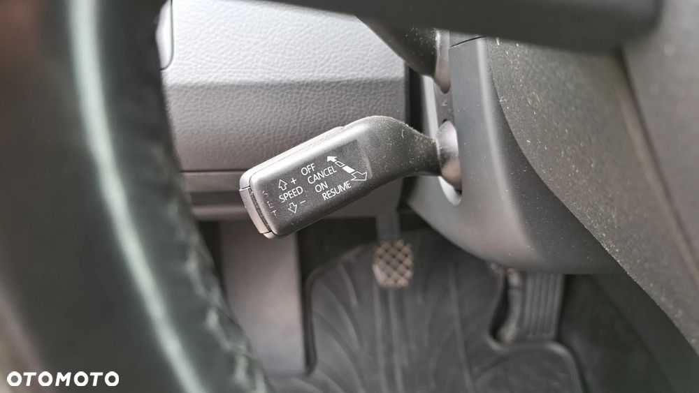 Volkswagen Passat 2.0 TDI DPF DSG Individual Chrom - 33