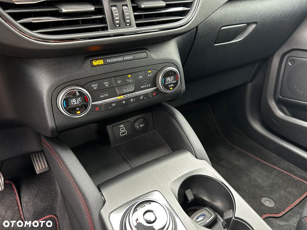 Ford Kuga - 14