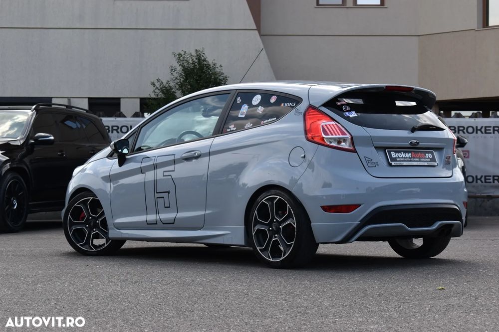 Ford Fiesta 1.6 ST - 4