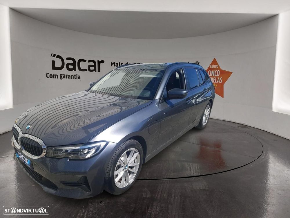 BMW 330 e Touring Auto - 2