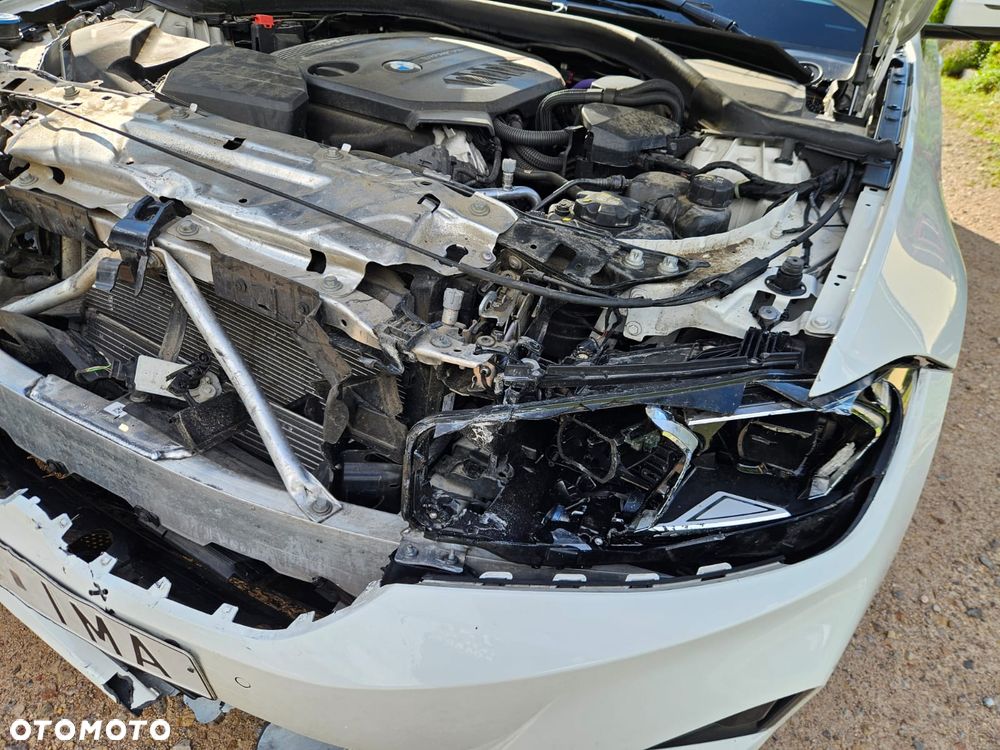 BMW Seria 3 318d mHEV M Sport - 16