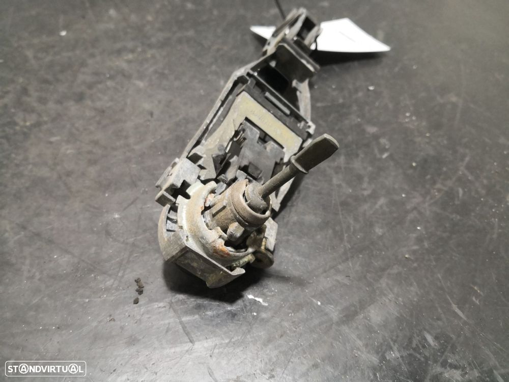 Puxador Exterior Porta Frente Esq Volkswagen Passat Variant (3B6) - 3
