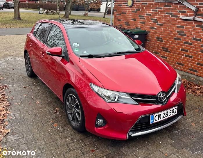 Toyota Auris 1.6 Valvematic Executive - 1