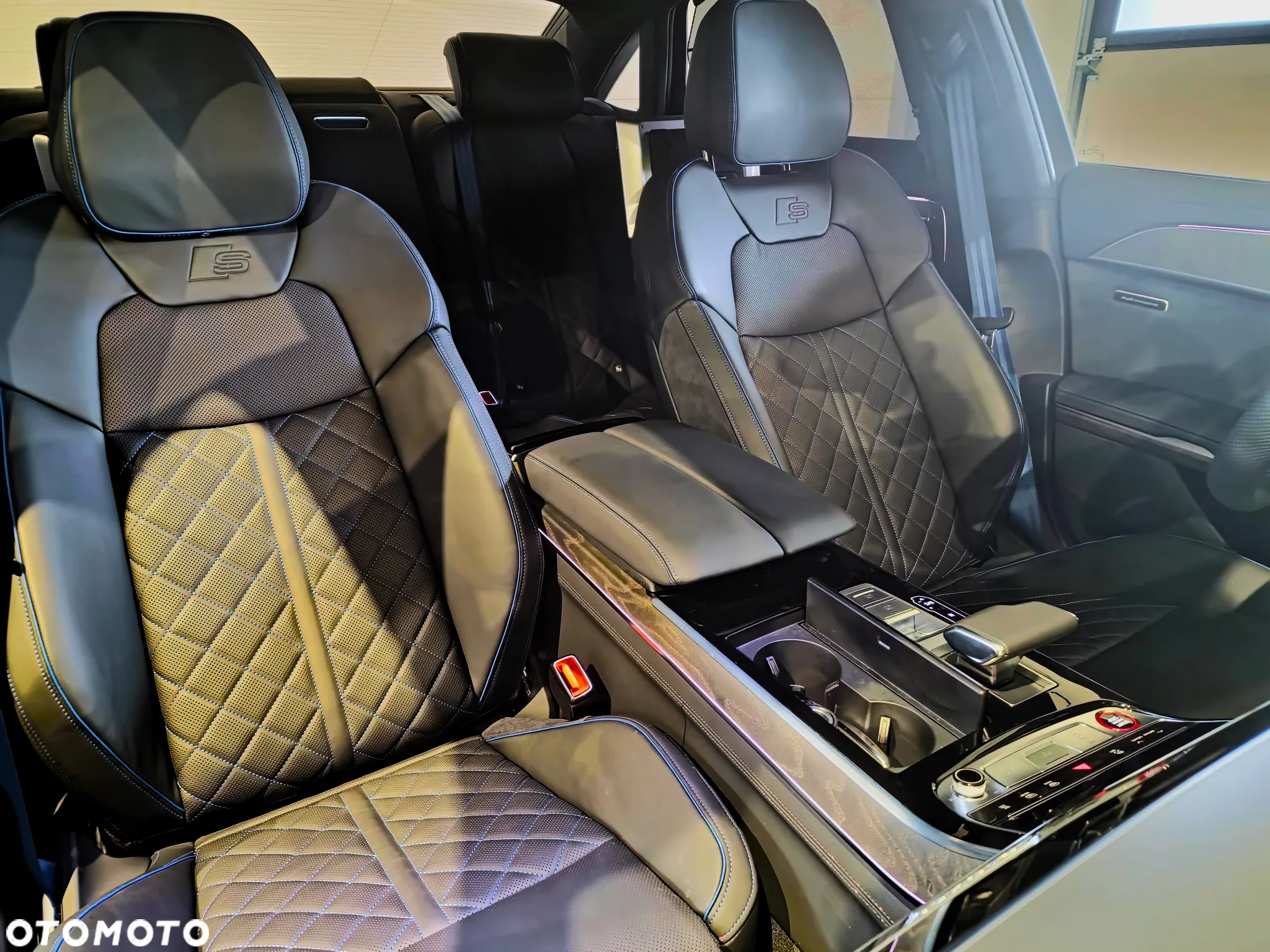 Audi S8 - 20