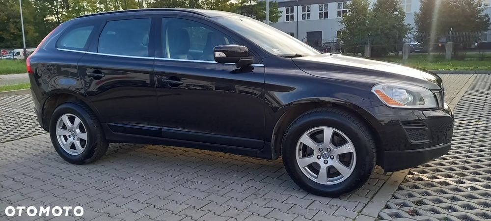 Volvo XC 60 2.4D Momentum - 17
