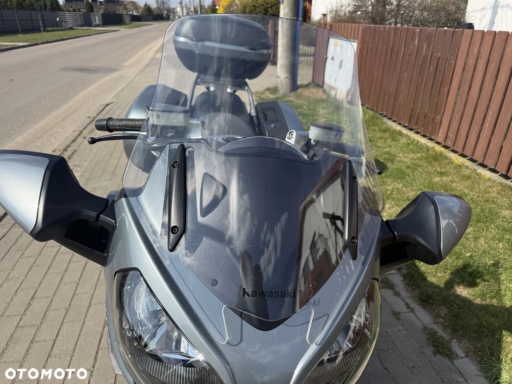 Kawasaki GTR - 11