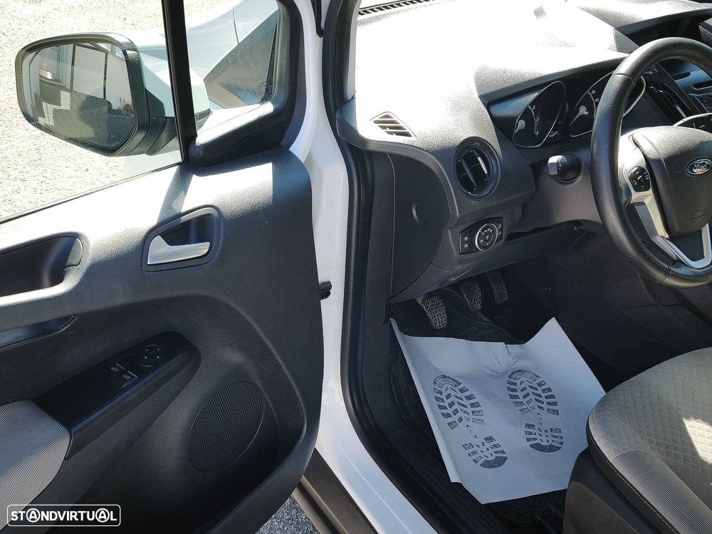 Ford Tourneo Courier 1.0 EcoBoost Titanium - 18